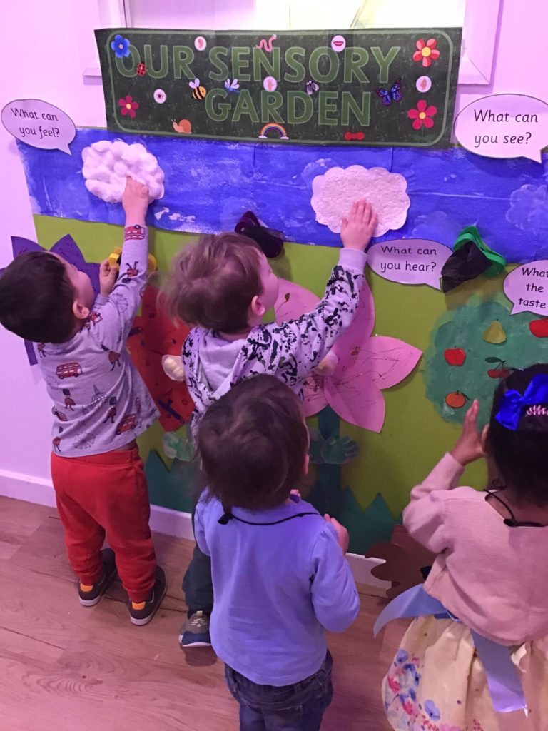 Tasting, Smelling and Touching at Children 1st Leicester Children